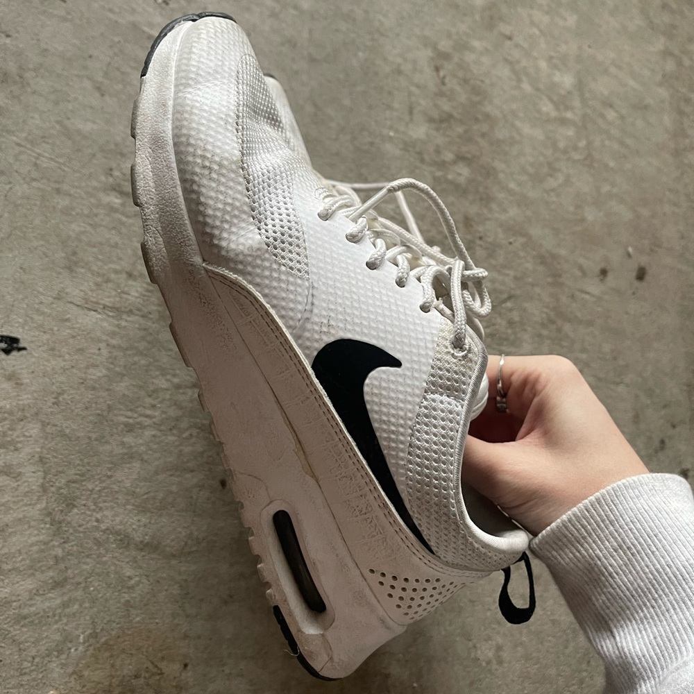 NIKE shoes